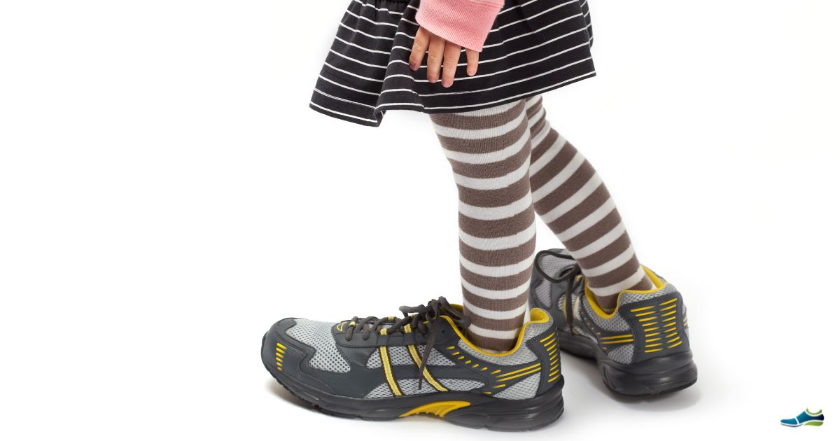 a little girl wearing shoes that are too wide the best shoes for narrow feet