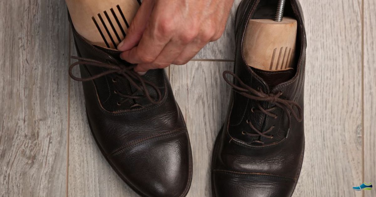 shoe stretching tips